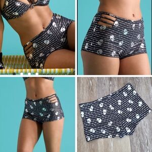 Skull & Barbed Wire Boyshort Strappy Swim Bottom NWT Hot Topic Metallic Cutouts